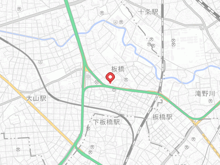 青山スポーツの地図