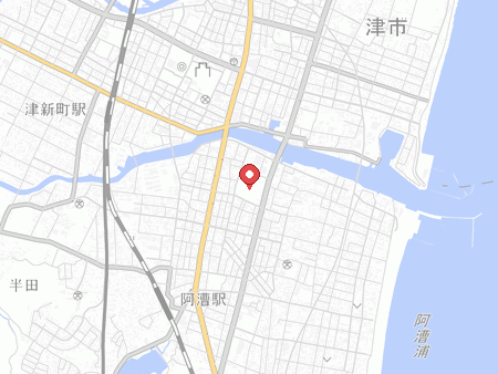 津市民プールの地図